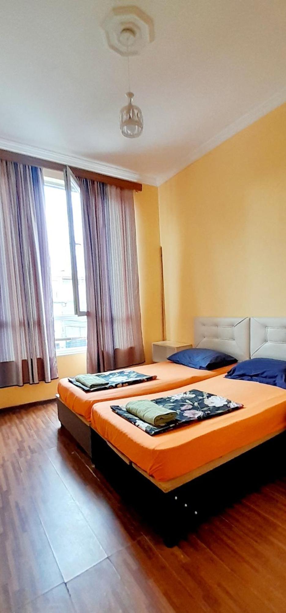 באטומי Guesthouse Qeti מראה חיצוני תמונה