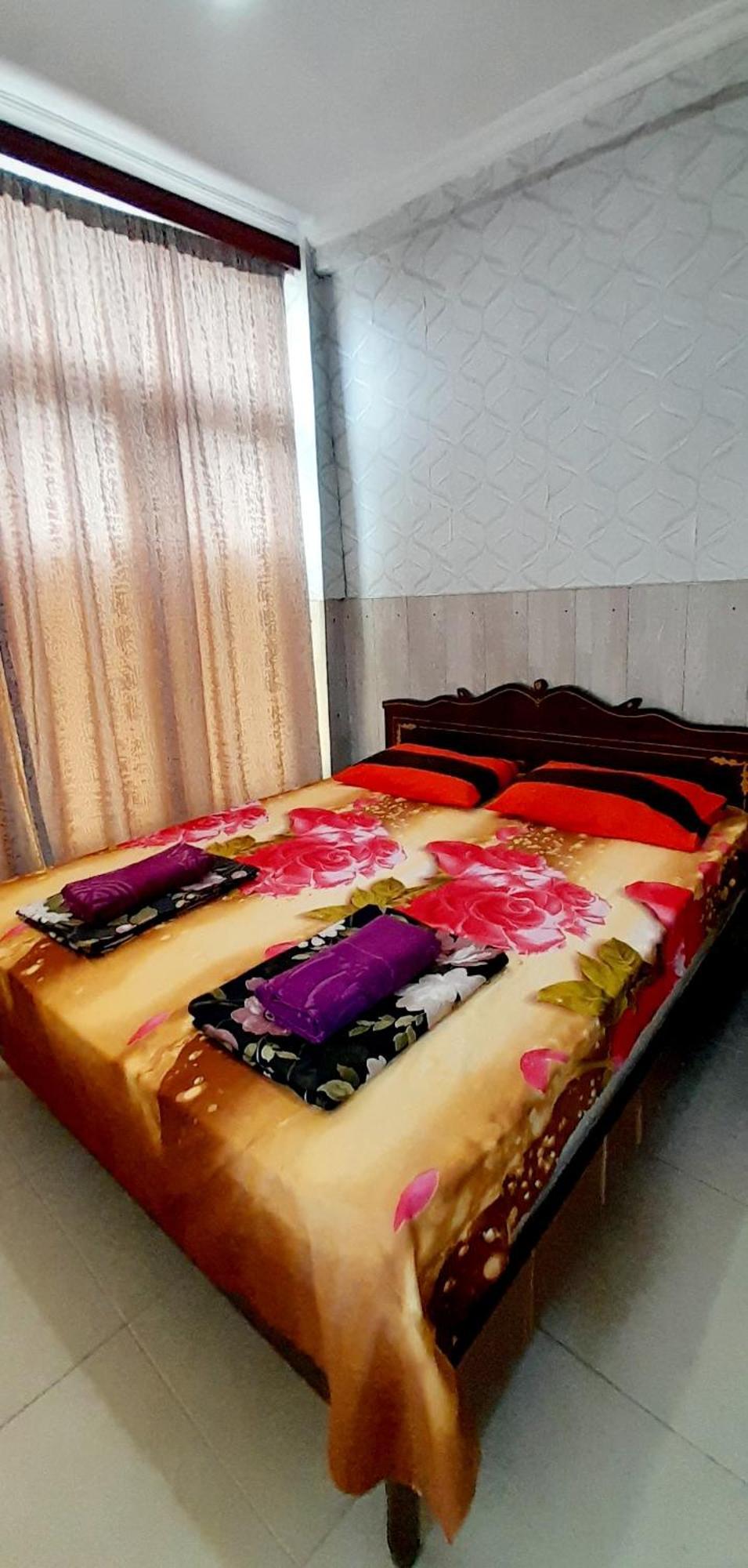 באטומי Guesthouse Qeti מראה חיצוני תמונה