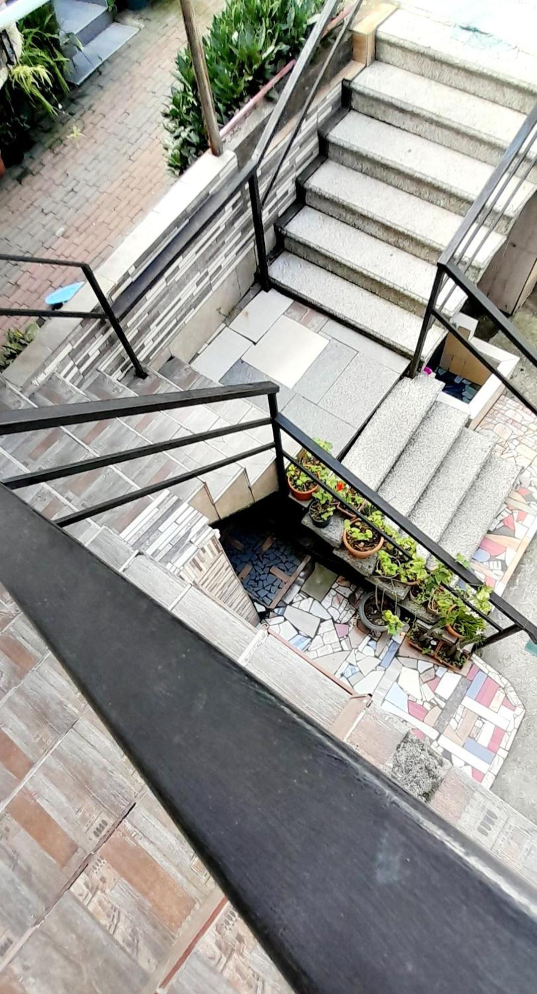 באטומי Guesthouse Qeti מראה חיצוני תמונה